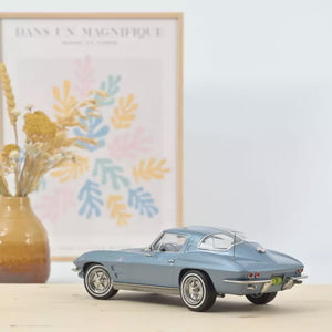 Norev 189050 Chevrolet Corvette Sting Ray 1963 Metallic Light Blue 1:18 – Sealed