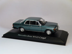 Maxichamps Mercedes Benz 230CE (W123) 1976 Petrol