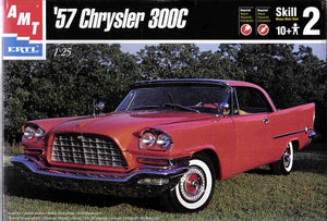 AMT 30046 57 Chrysler 300C - 1/25 Scale