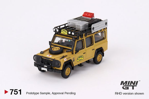 Mini GT 751 Land Rover Defender 110  1989 Camel Trophy Amazon Team Japan