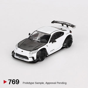 Mini GT 769 Toyota GR86 LB★Nation White
