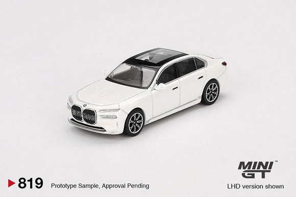Mini GT 819  BMW i7 xDrive60 Mineral White