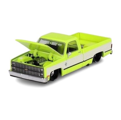 Mini GT G112 Chevrolet Silverado Flo Yellow V1