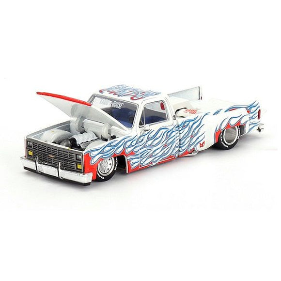 Mini GT G157 Chevrolet Silverado Dually on Fire KAIDO