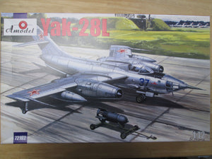 Amodel 72102 Yak-28L