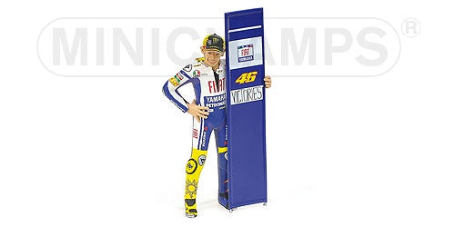 Minichamps 312100246 Valentino Rossi Figure - MotoGP Sepang 2010 - 46 Victories