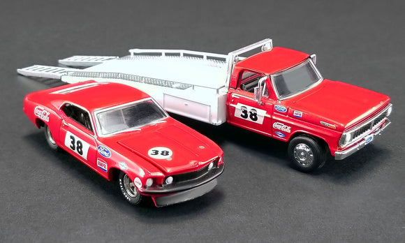 ACME GL51269 Allan Moffat #38 1969 Trans Am Mustang wiith Ford F-350 Transporter