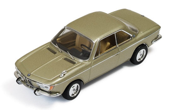 IXO CLC256 BMW 2000CS 1970