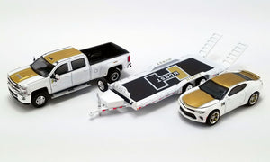 ACME GL51323 2018 Chevrolet Silverado 3500 & Heavy Duty Trailer with 2018 Chevrolet Camaro SS "HURST"