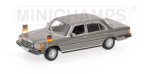 Minichamps 436039200 Mercedes Benz 350SEL 1974 - Helmut Schmidt - Political Leaders Series