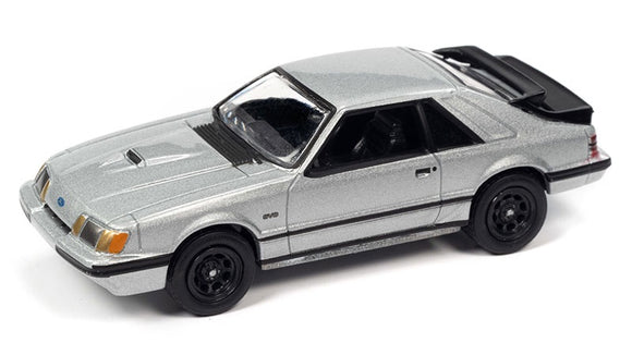 Johnny Lightning Classic Gold 1986 Ford Mustang SVO – Silver Poly