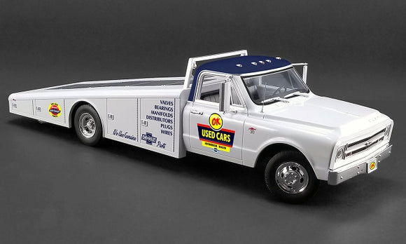 ACME 1801705 1967 Chevrolet C-30 Ramp Truck 